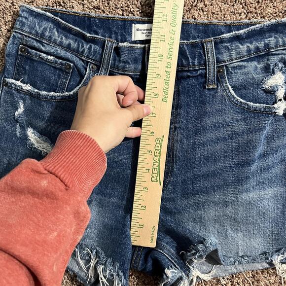 Abercrombie & Fitch Shorts Womens 6 28 The 4in Mom Short High Rise Distressed - Picture 6 of 8